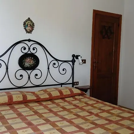 Apartment In Mit Schoenem Garten Capoliveri (Isola d'Elba)